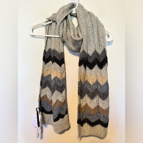 NWT Coco & Carmen Wool Blend Scarf - Picture 1 of 2
